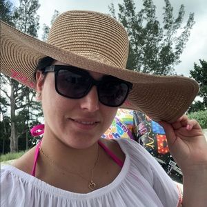 Meet your Posher, Marelys